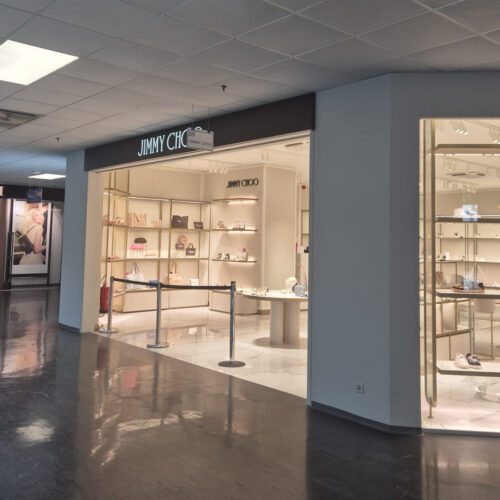 FoxTown Fashion Outlet guided shopping tour from Interlaken & Luzern Switzerland